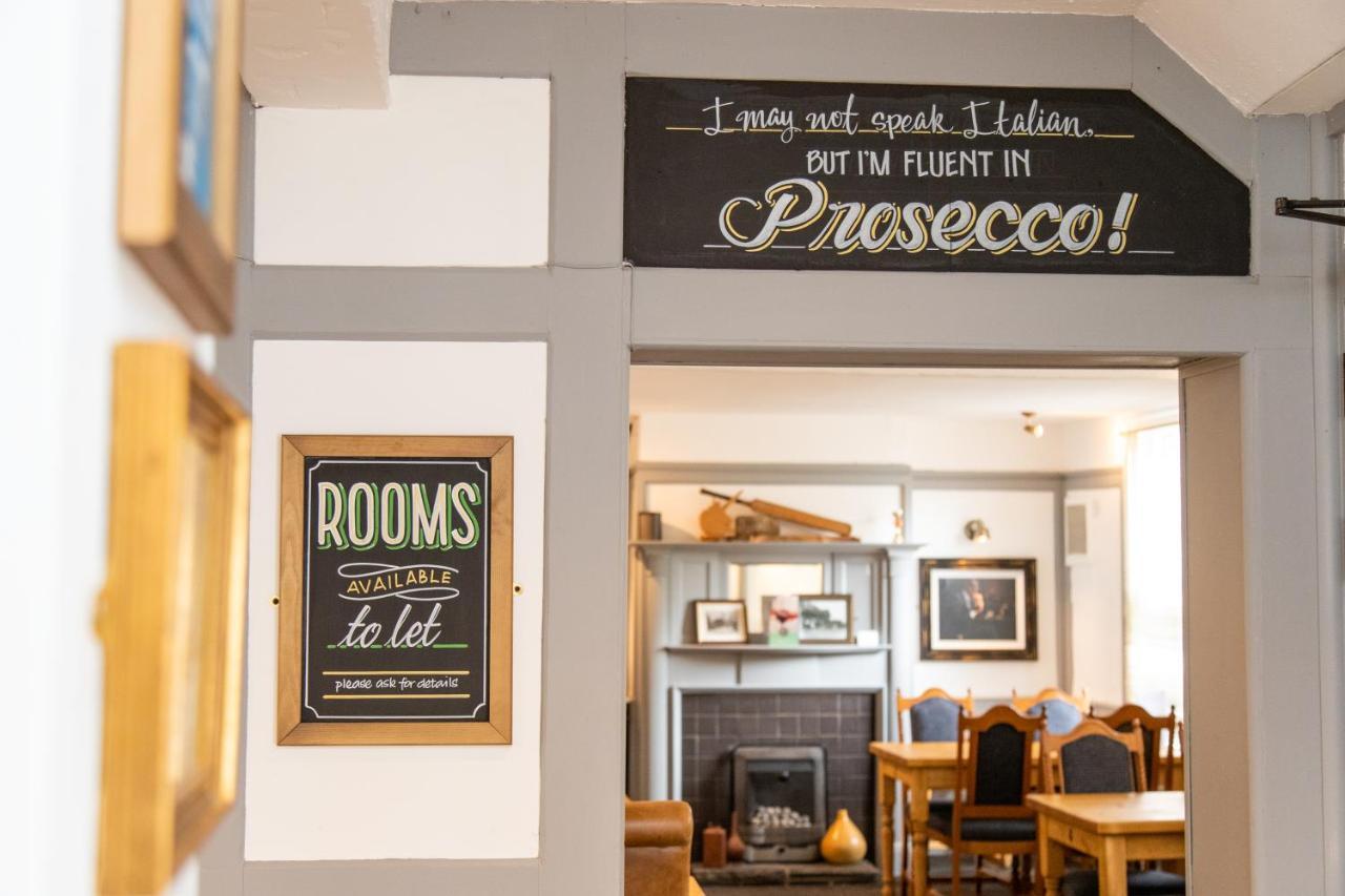 The Unicorn Inn Newton Solney Ngoại thất bức ảnh