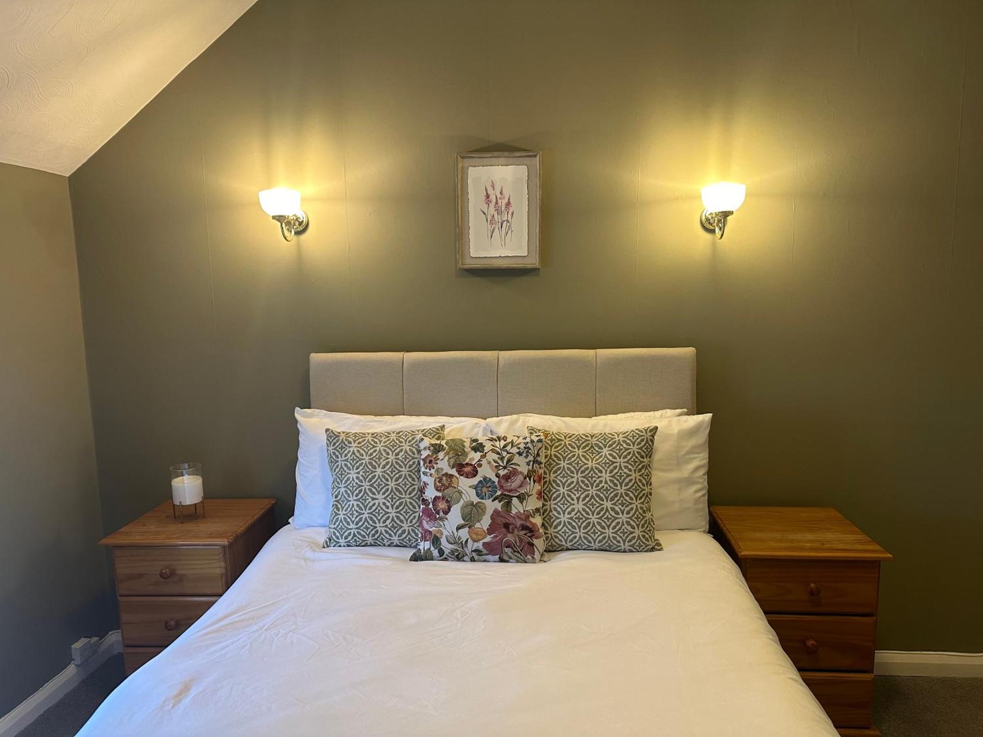 The Unicorn Inn Newton Solney Ngoại thất bức ảnh