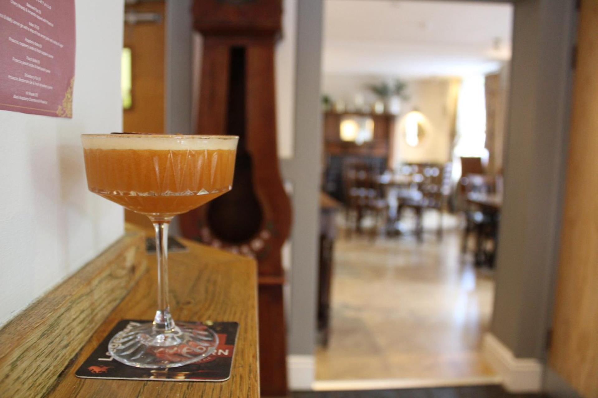The Unicorn Inn Newton Solney Ngoại thất bức ảnh