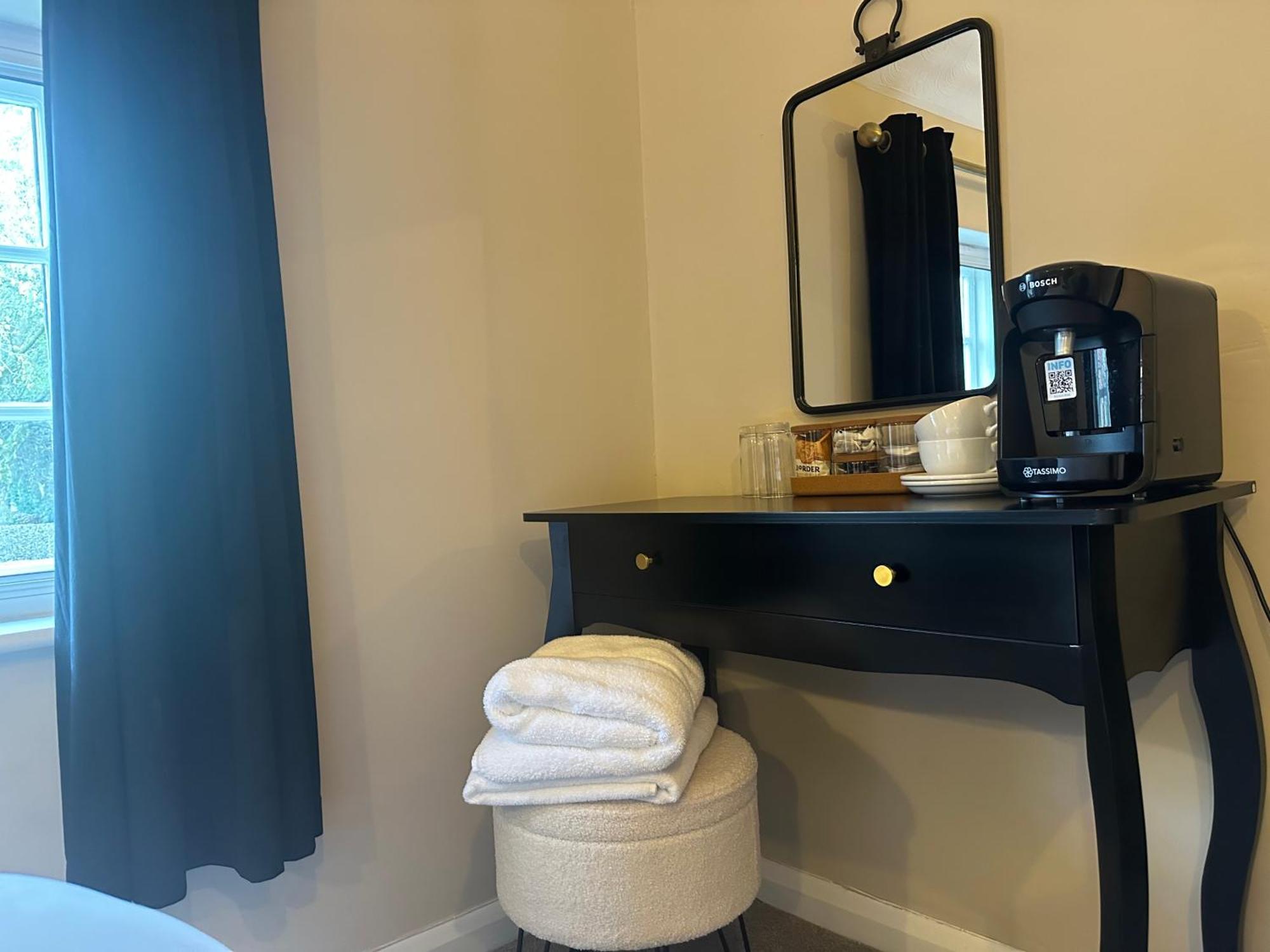 The Unicorn Inn Newton Solney Ngoại thất bức ảnh